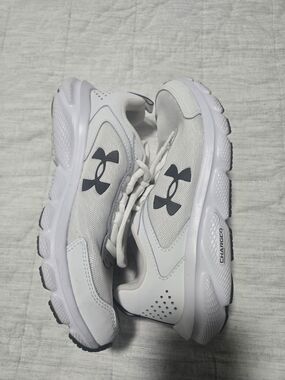 Under Armour White and Gray Assert CHARGED Athletic Trainers